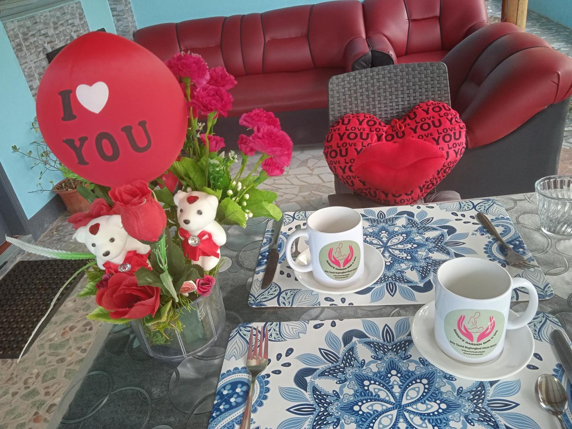 Bed and Breakfast Sarah'S Garden Bnb & Spa Clarin  Exterior foto